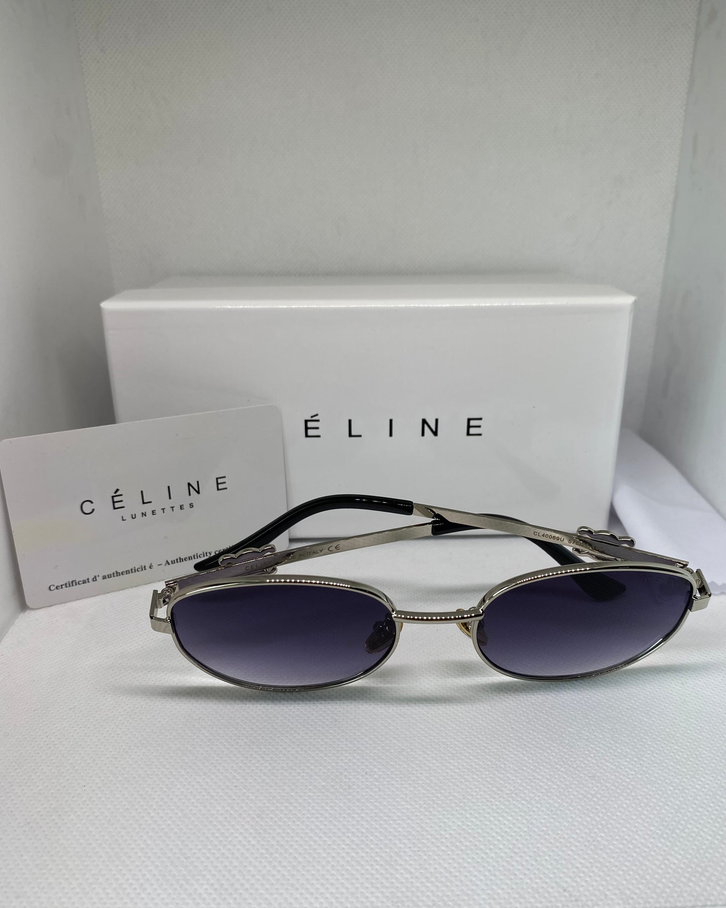 Céline noir silver fin