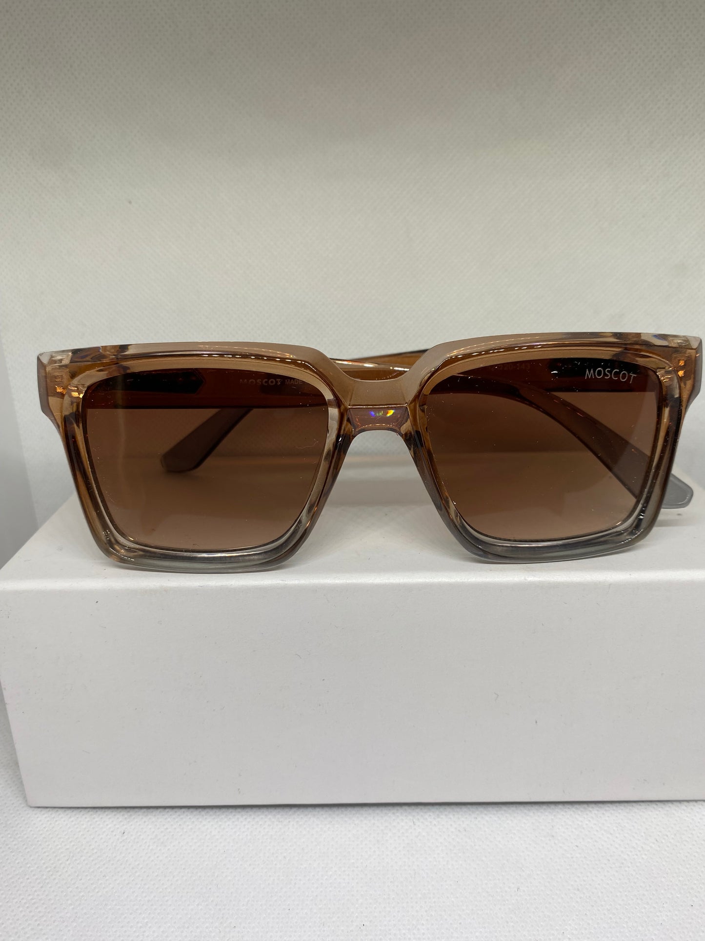Moscot marron dégrade gris clair