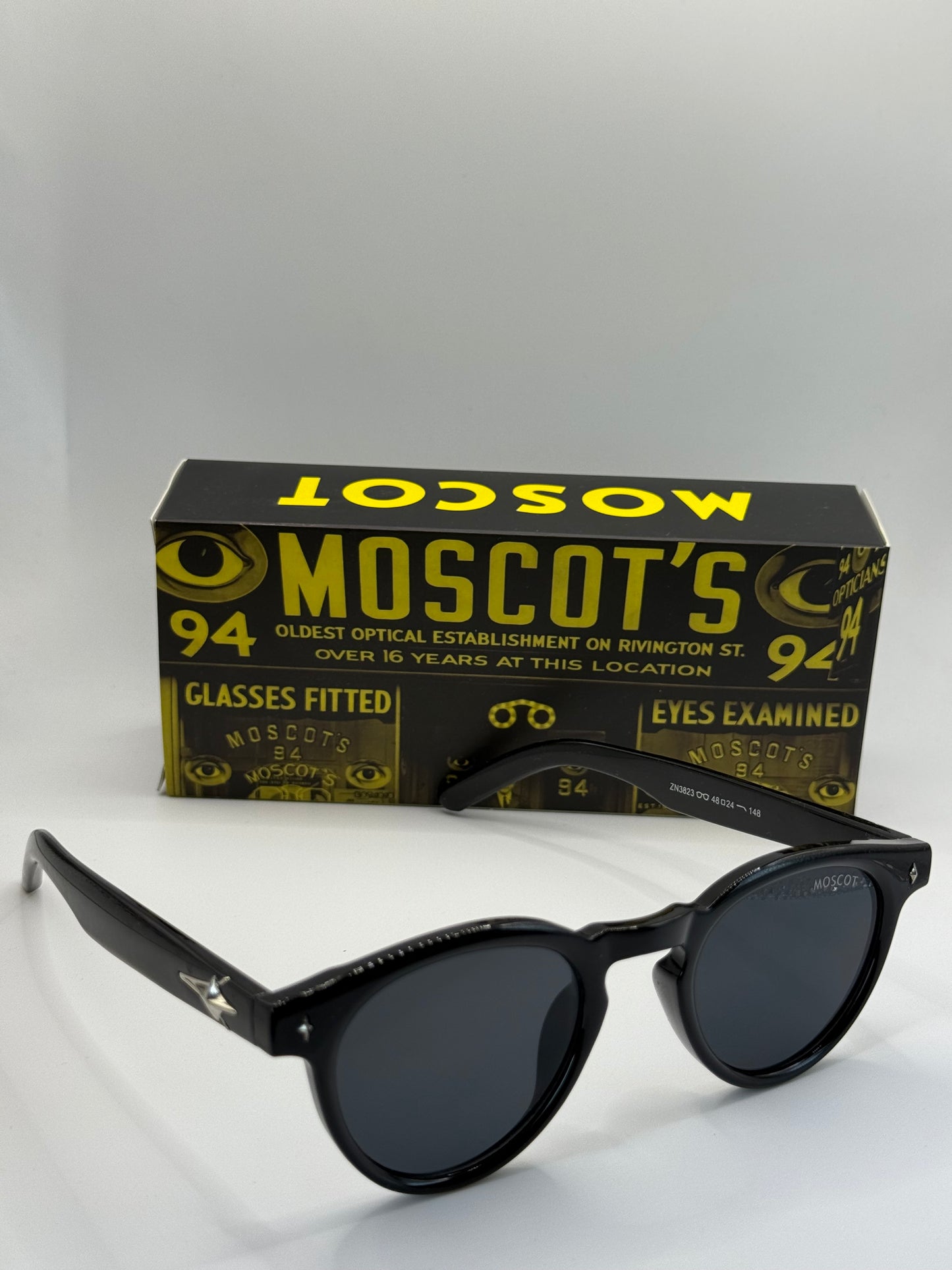 Moscot ZN3823