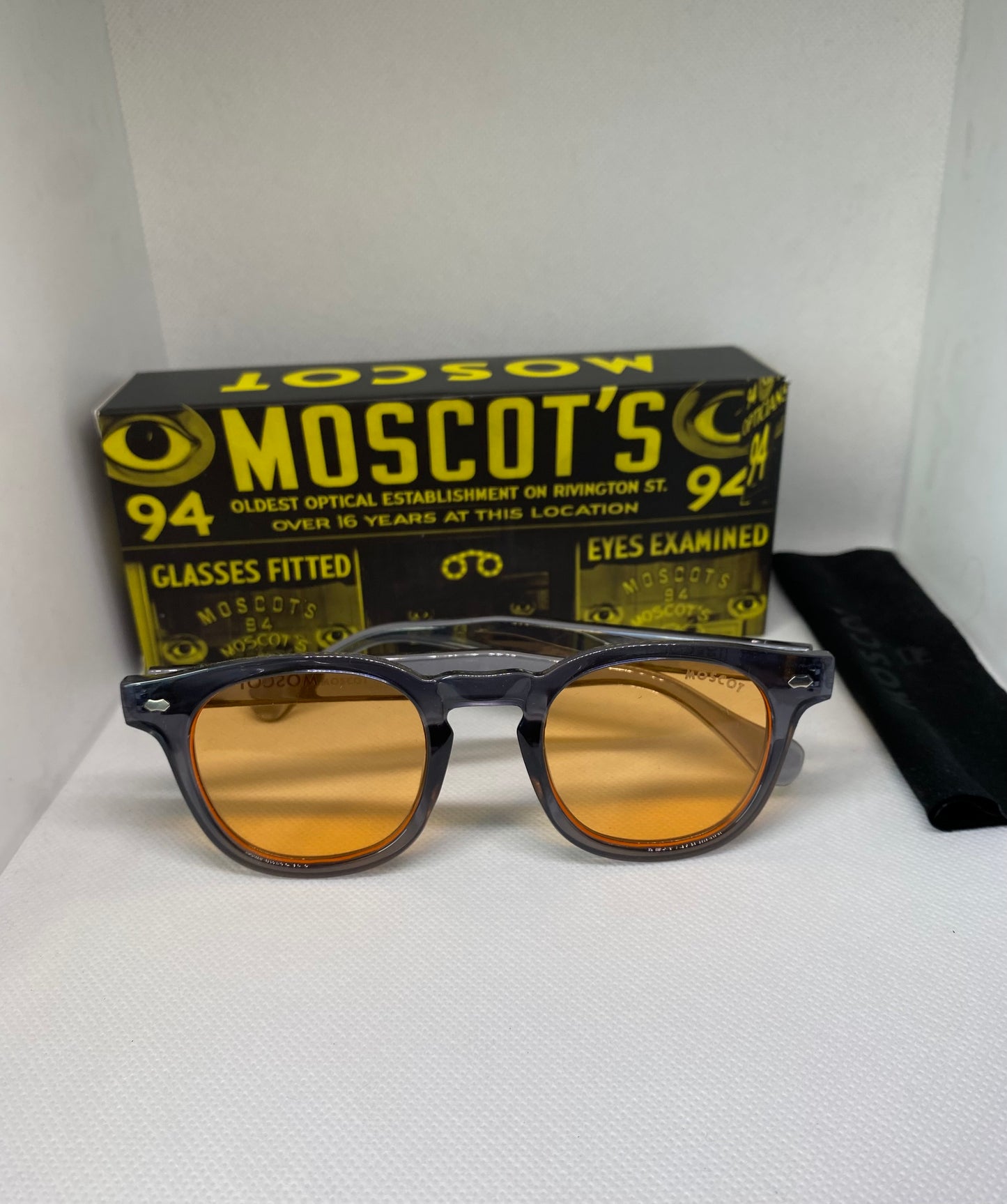 MOSCOT ORANGE BERKANE