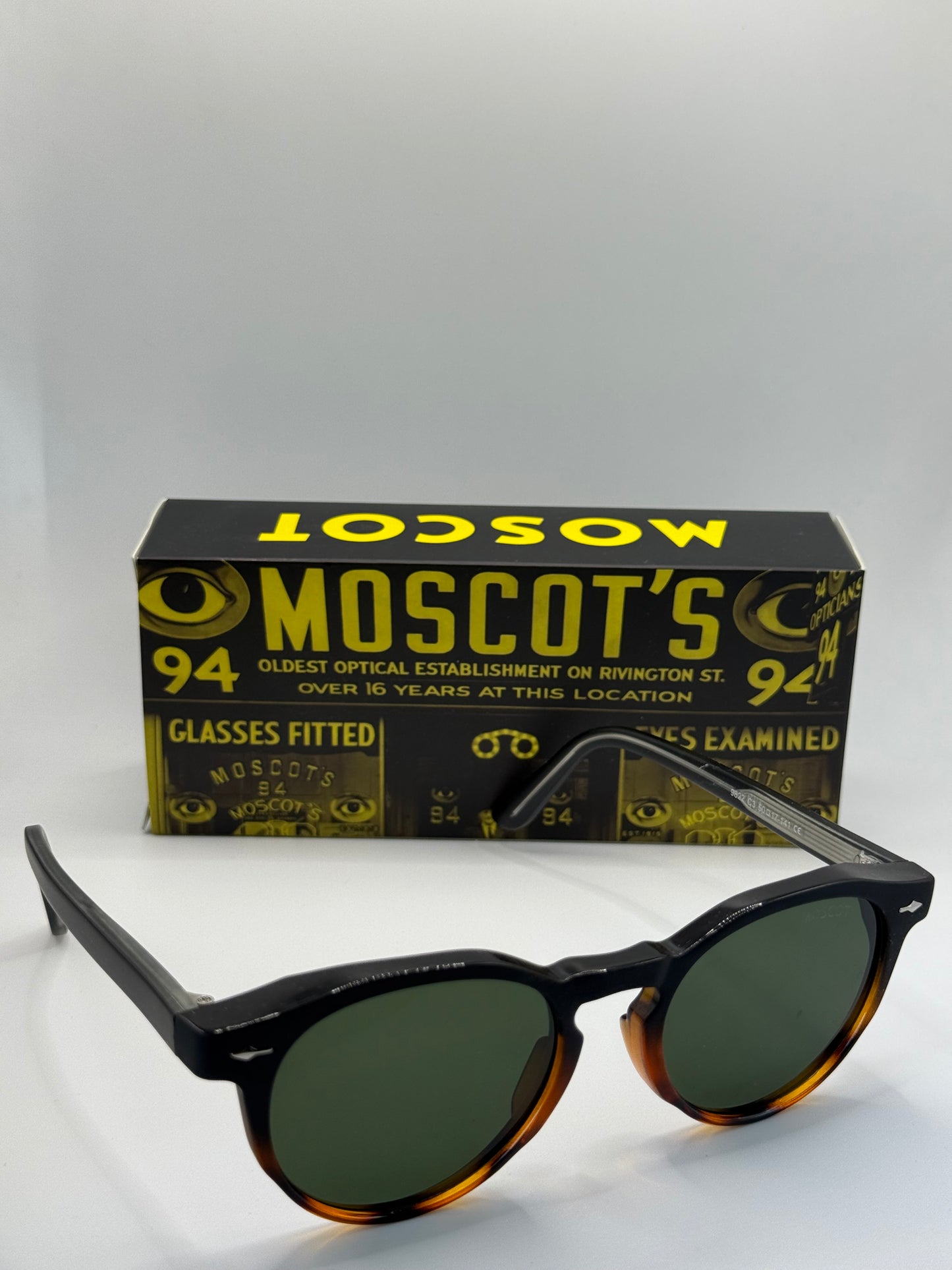 Moscot 9822