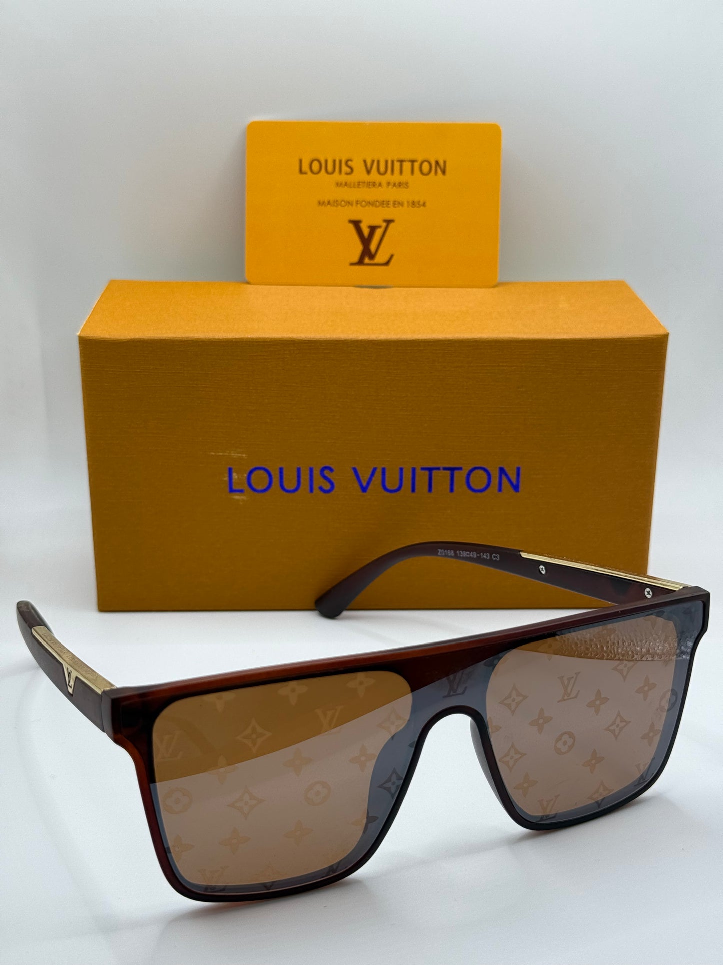 Louis Vuitton Z0168 marron