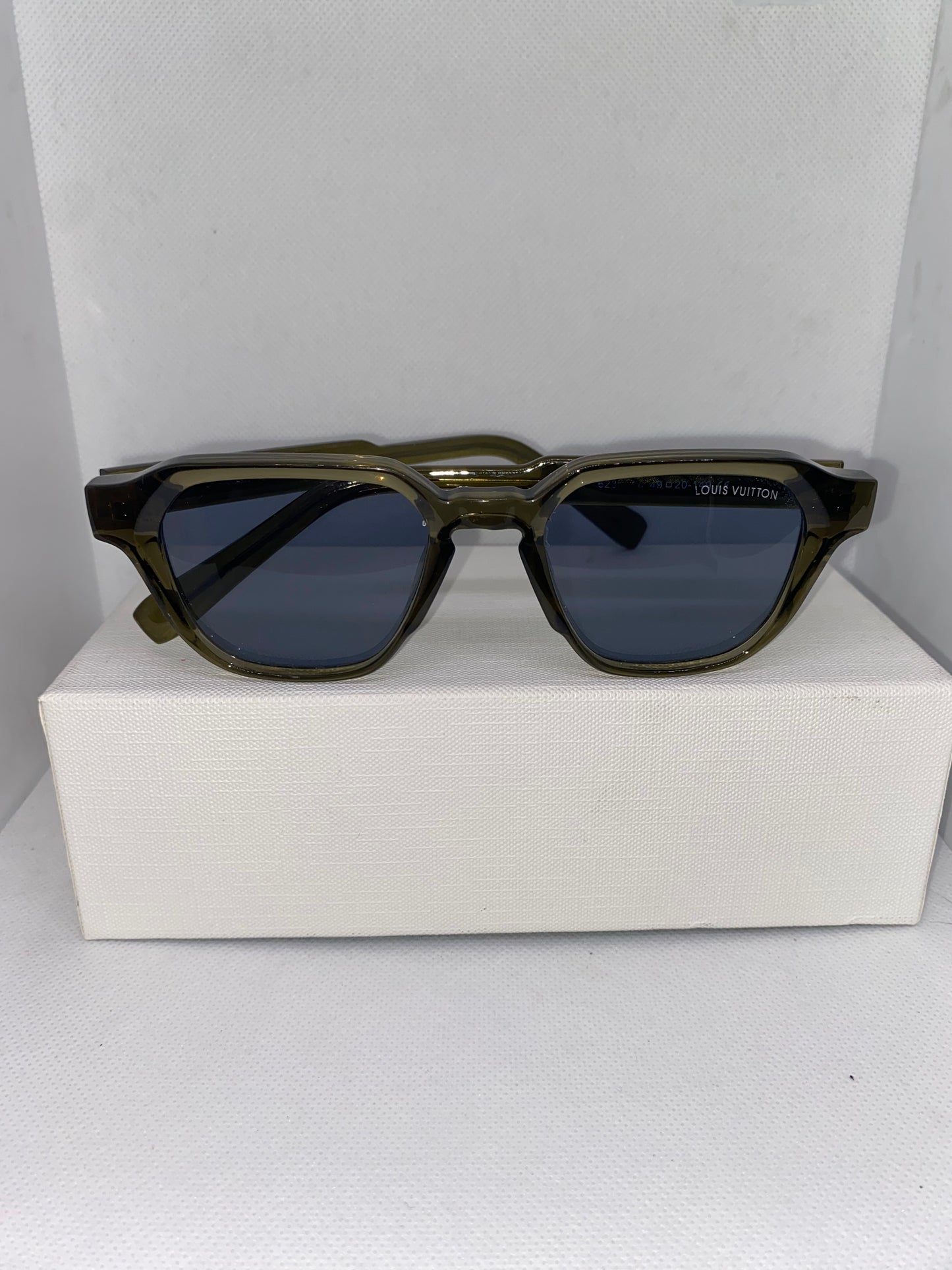 Louis Vuitton Vert noir Limited édition