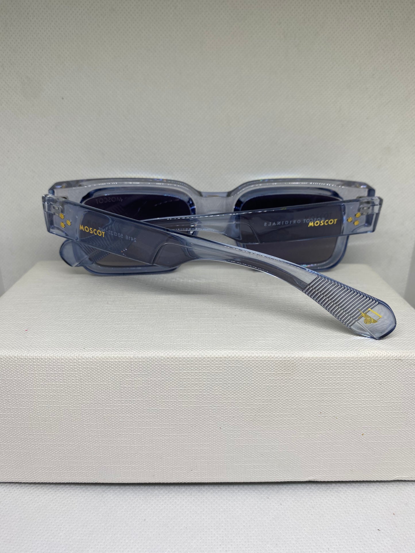Moscot bleu clair style toto