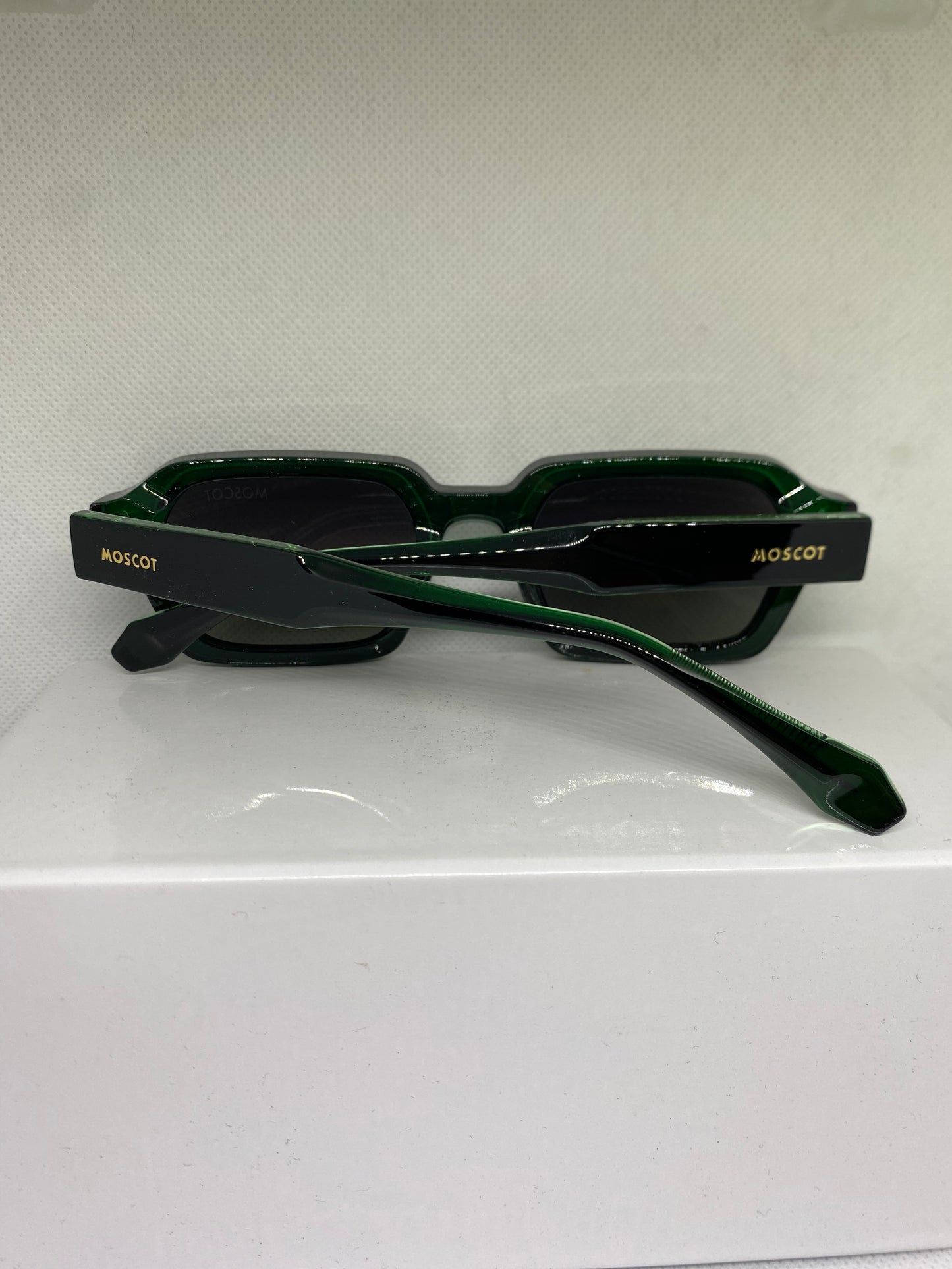 Moscot herbe polarise