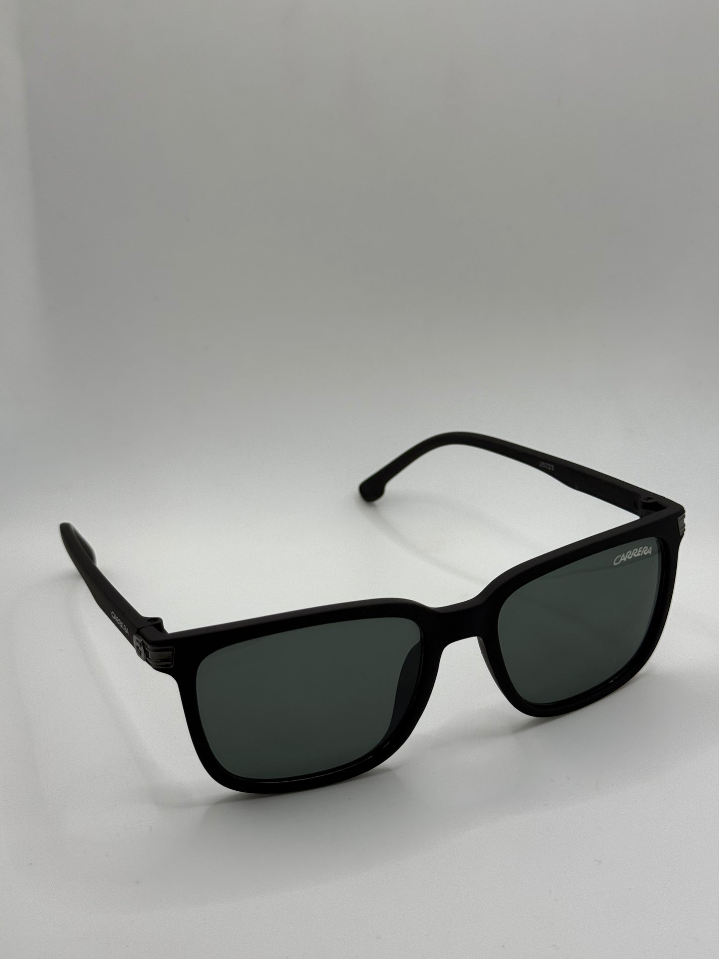 Carrera noir verre médical