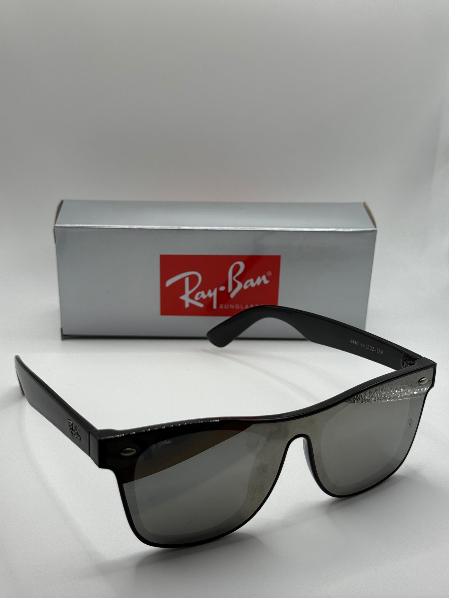 Rayban 4440