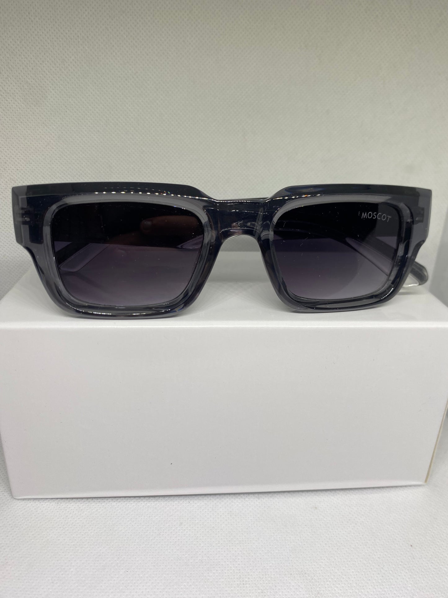 Moscot rectangle noir gris clair polarise 48-22-143