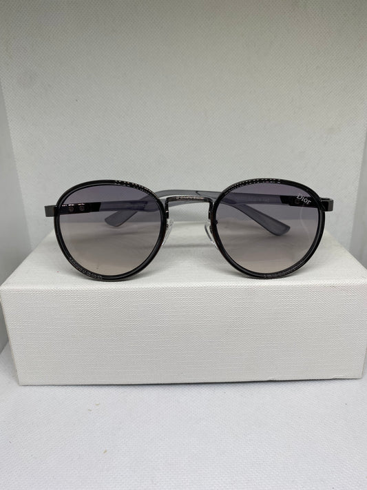 Dior gris transparent