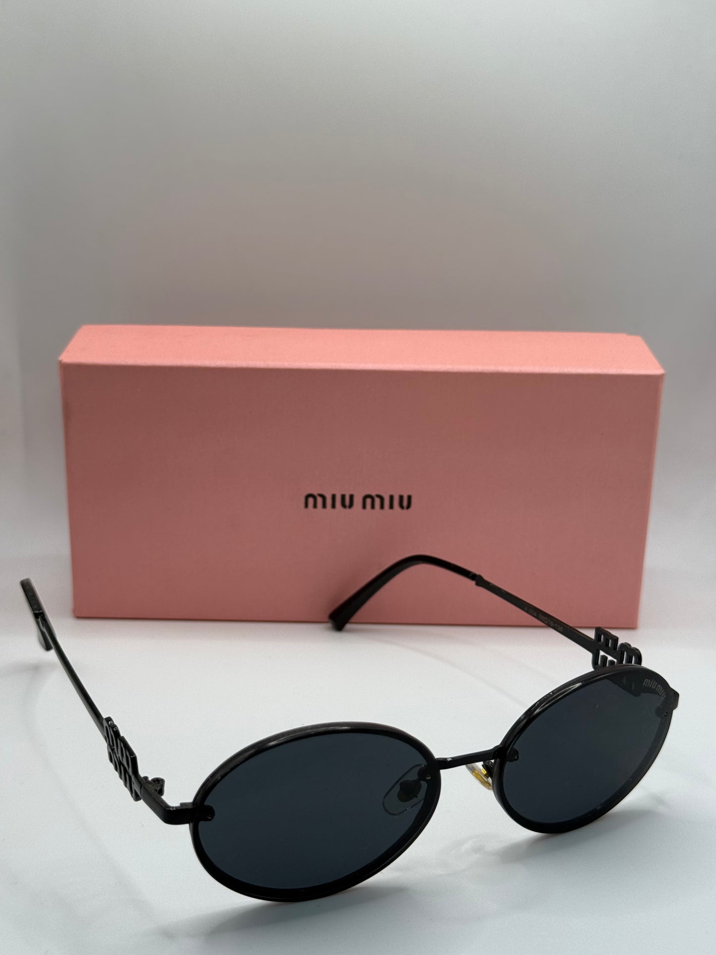 Miumiu A004