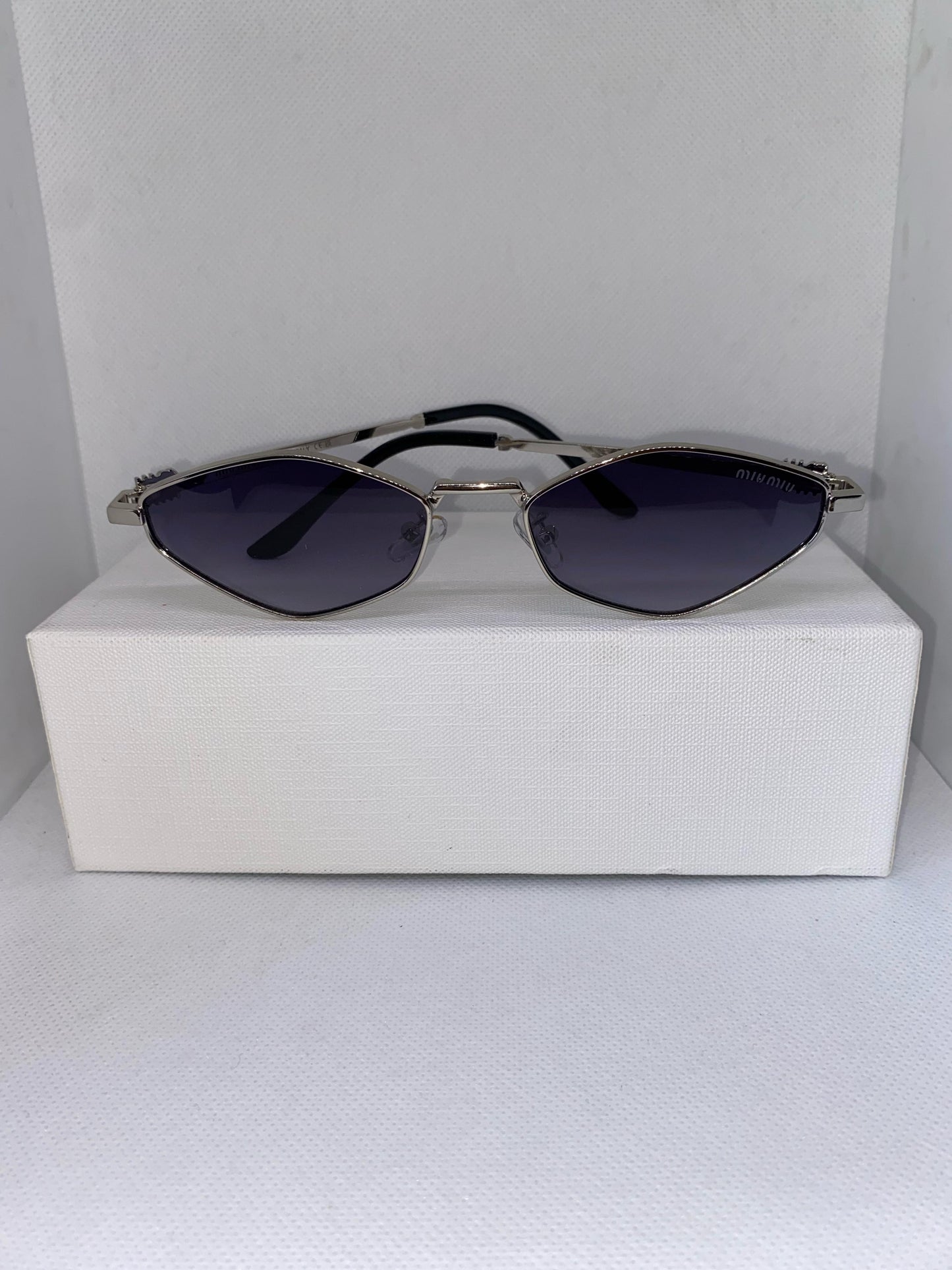 MIUMIU OSANGE NOIR SILVER
