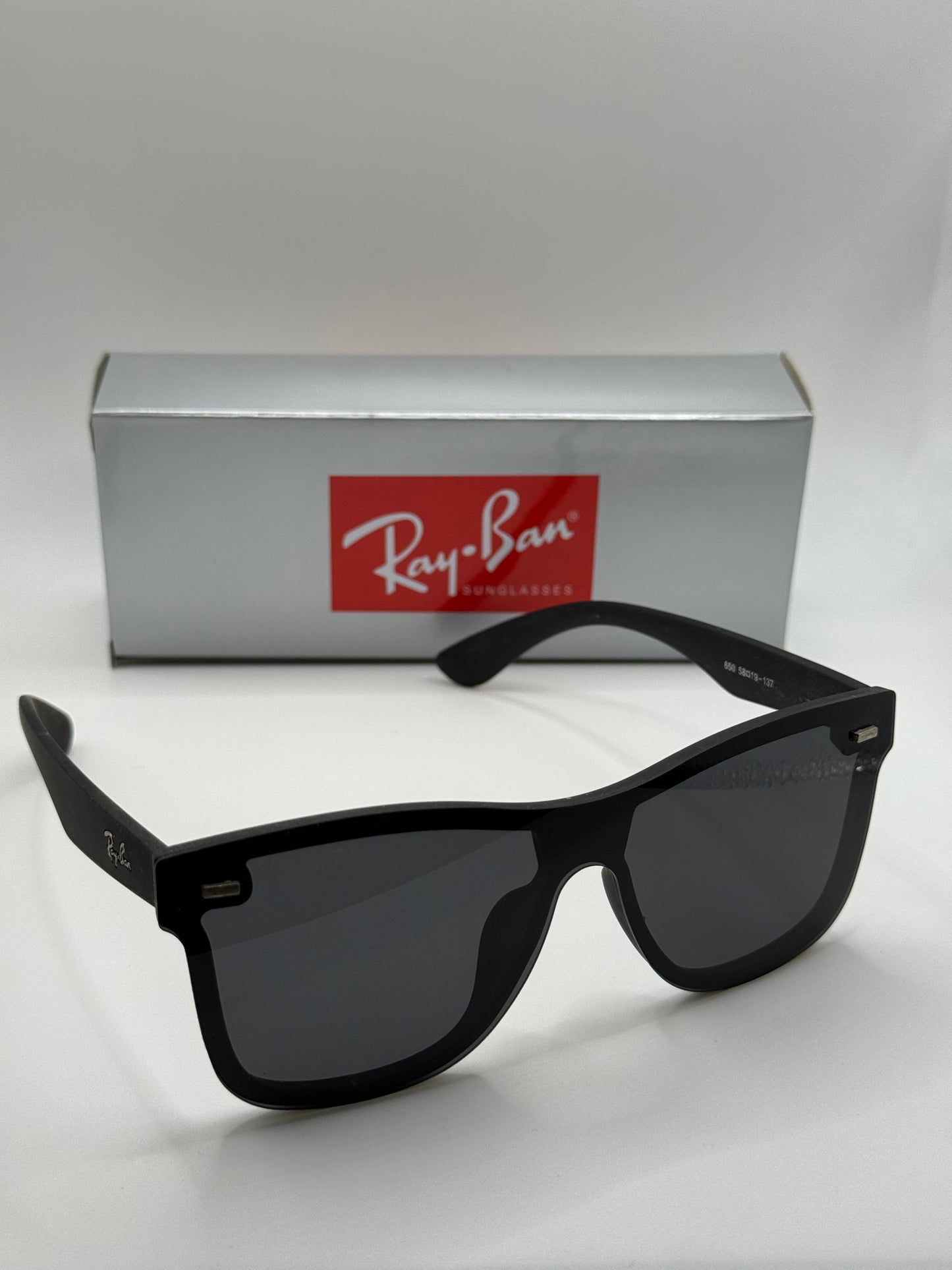 Rayban 650