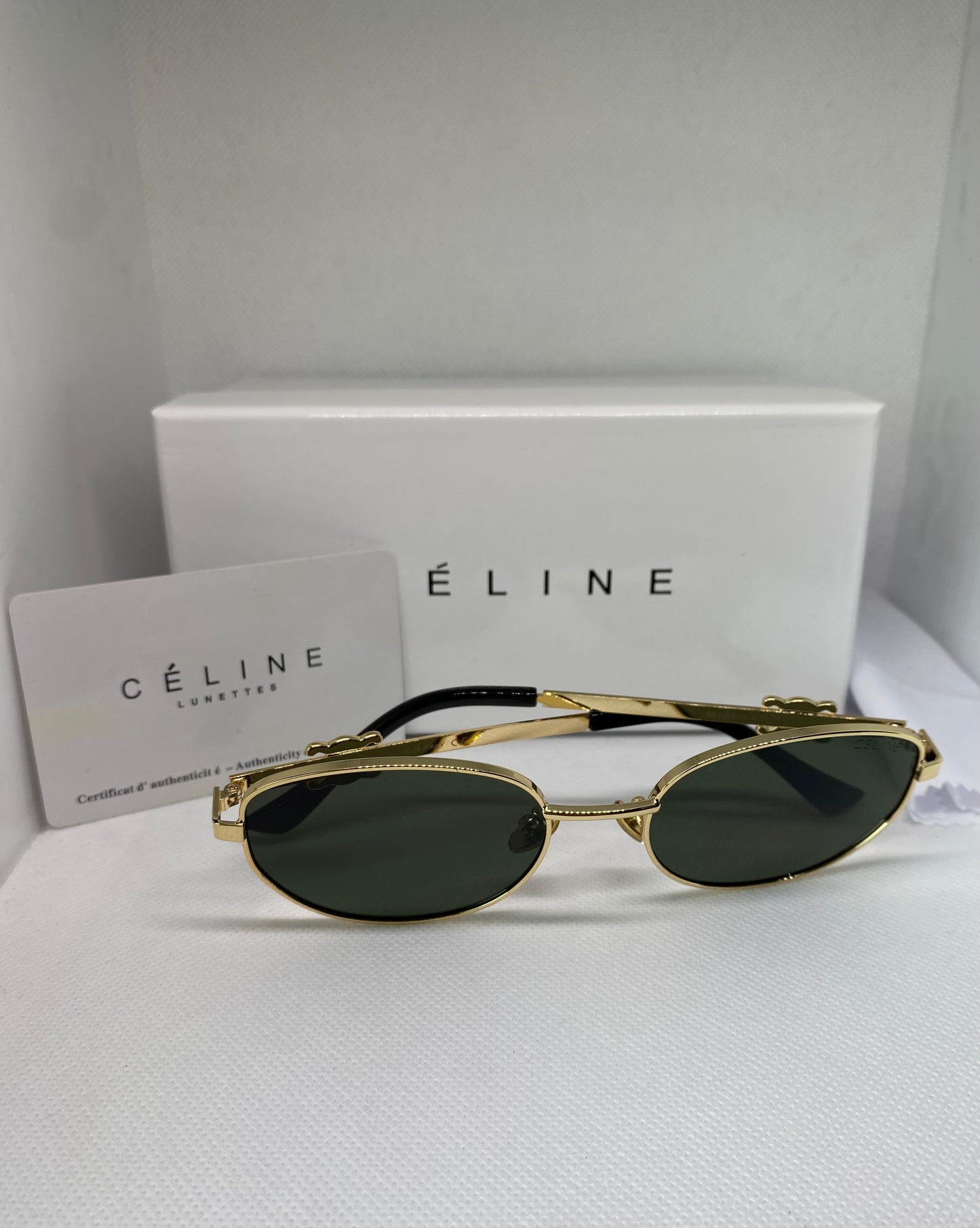 Céline vert dore fin