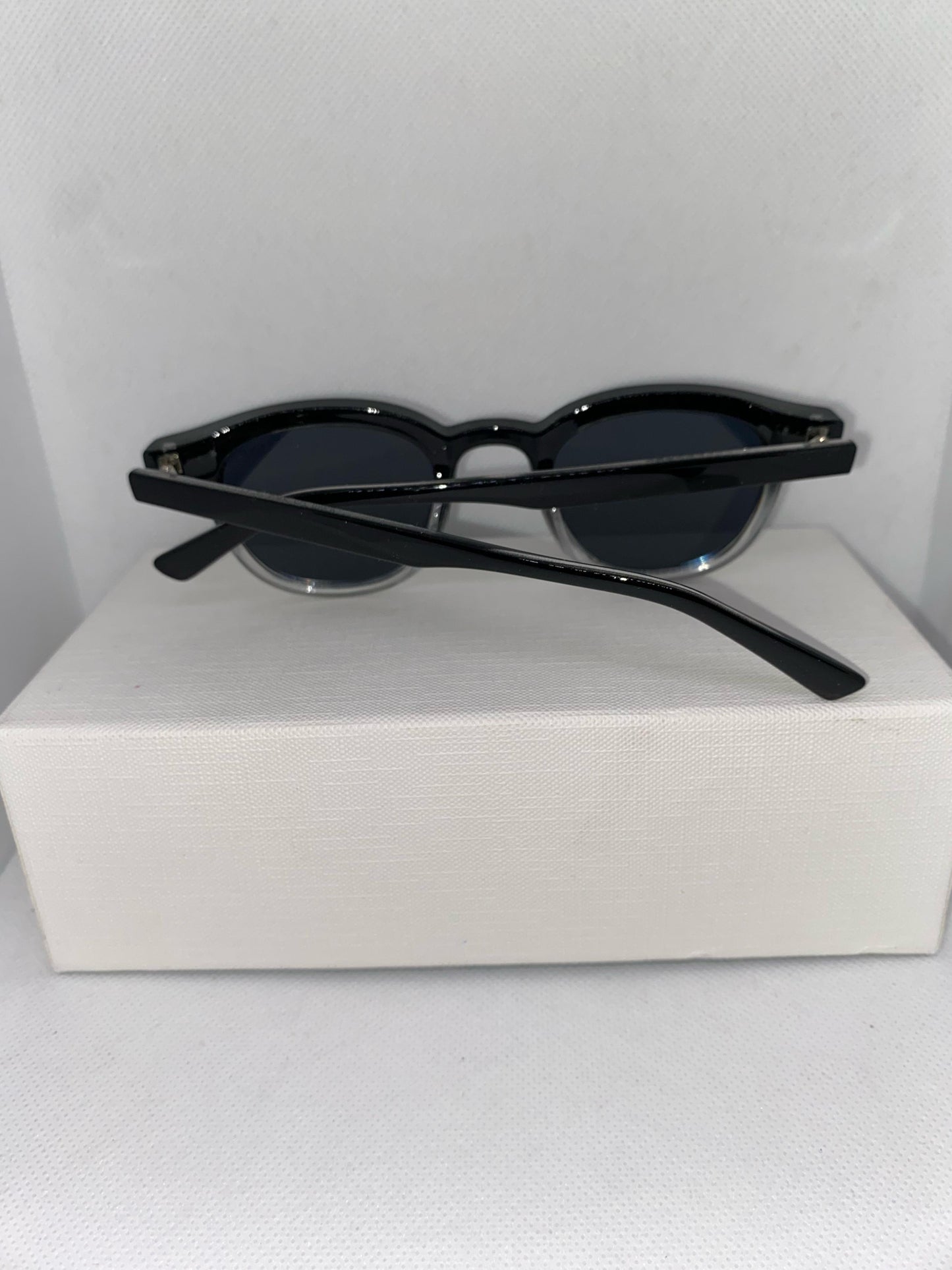 CELINE NOIR GRIS ROND