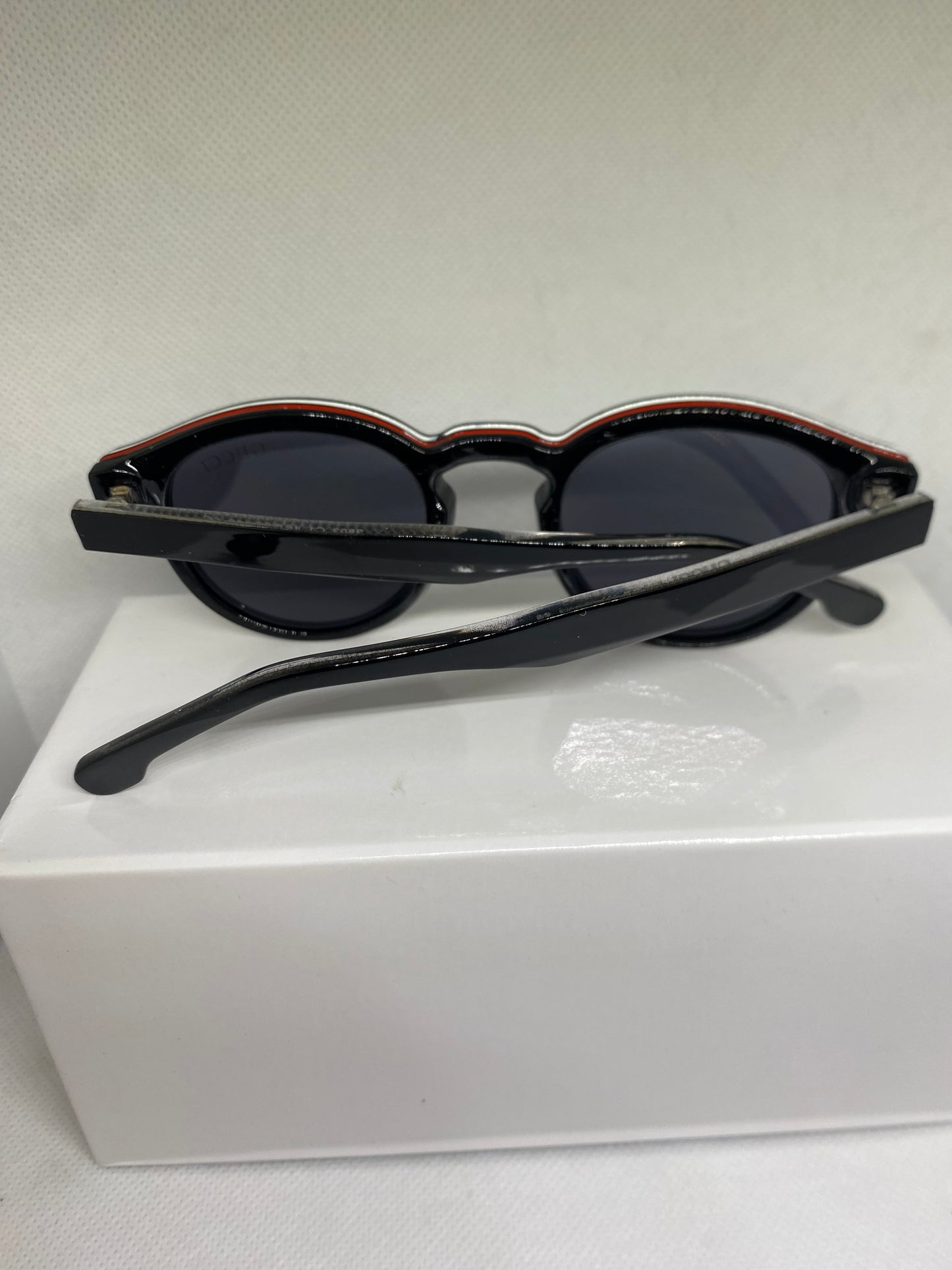 Gucci noir suisse