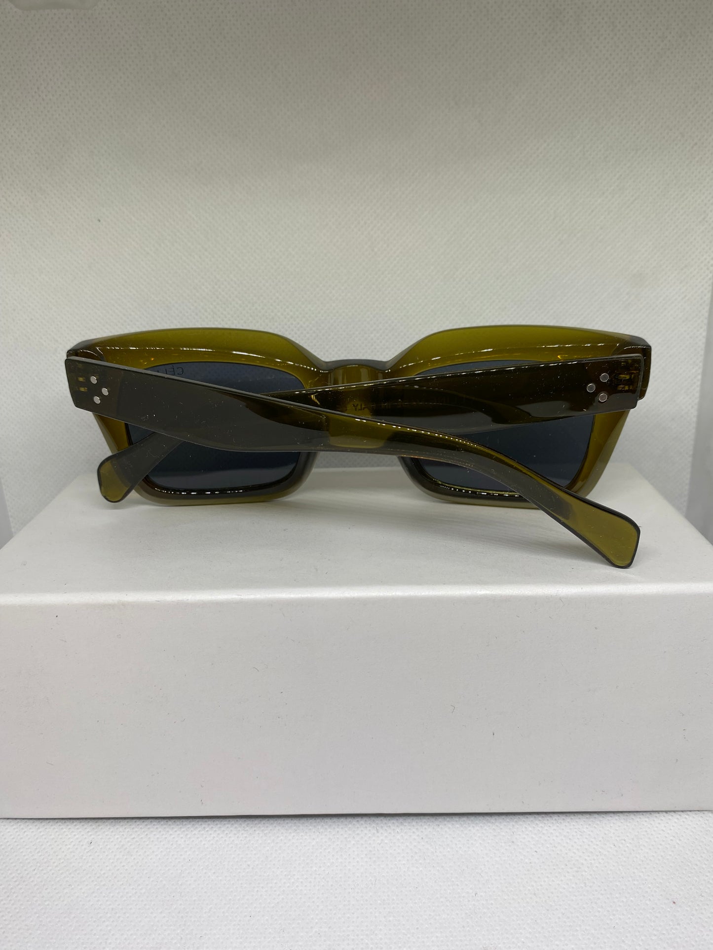 Céline vert verre bleu