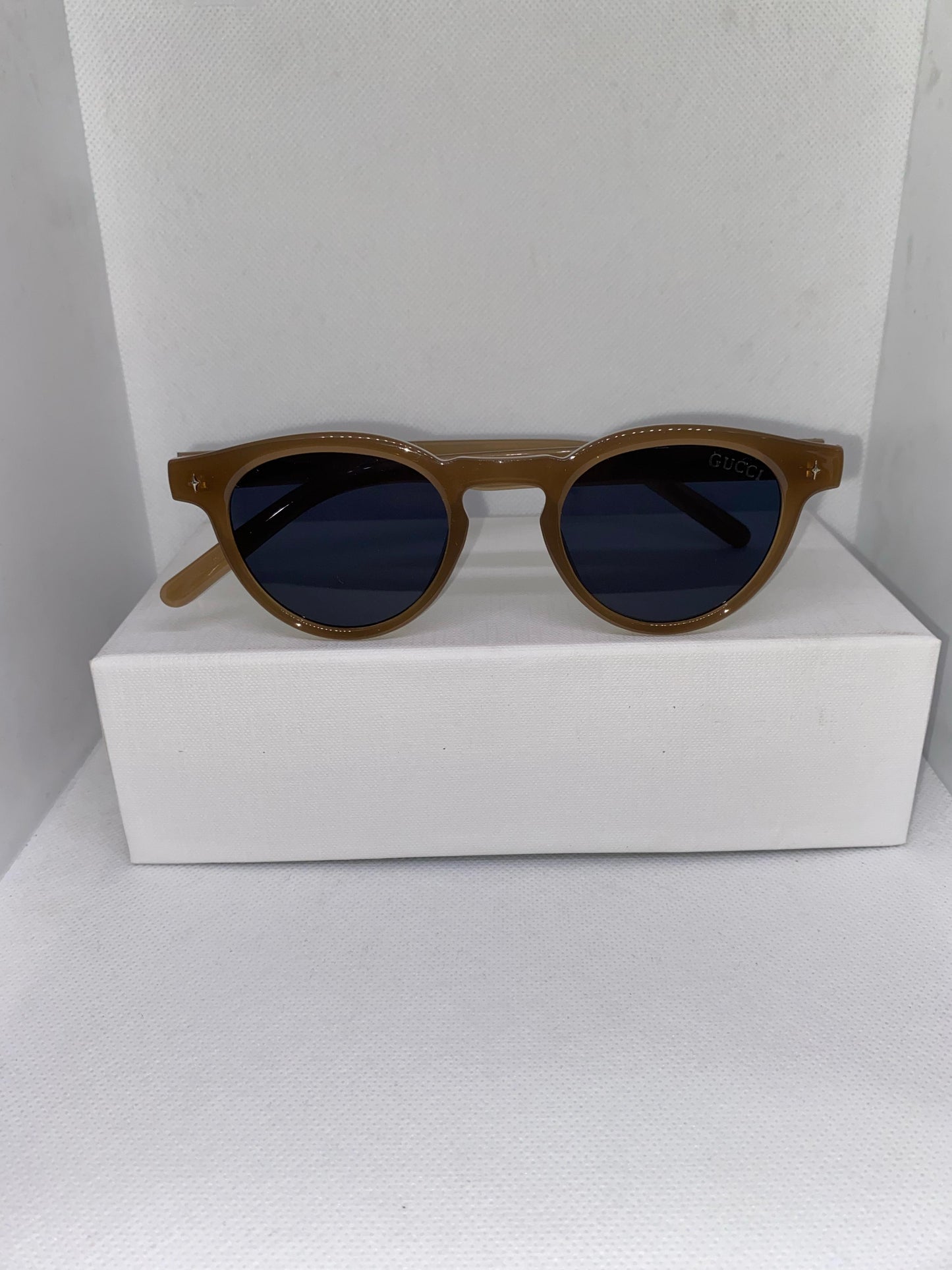 GUCCI marrron verre bleu