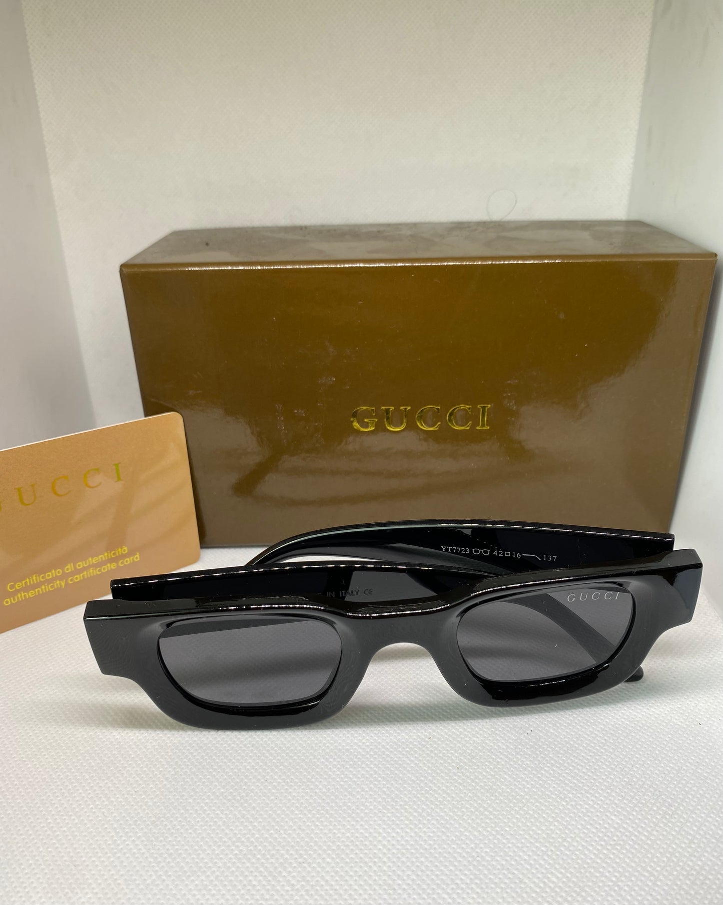 Gucci noir toto