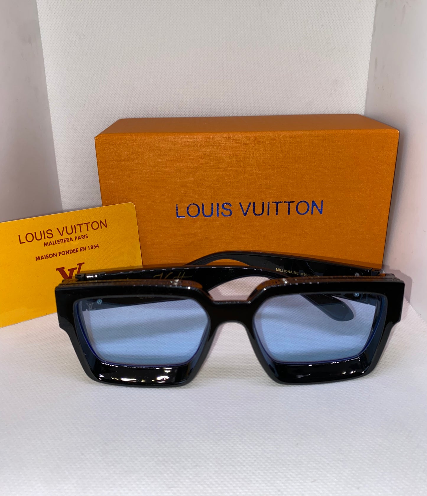 LV millionaire Bleu