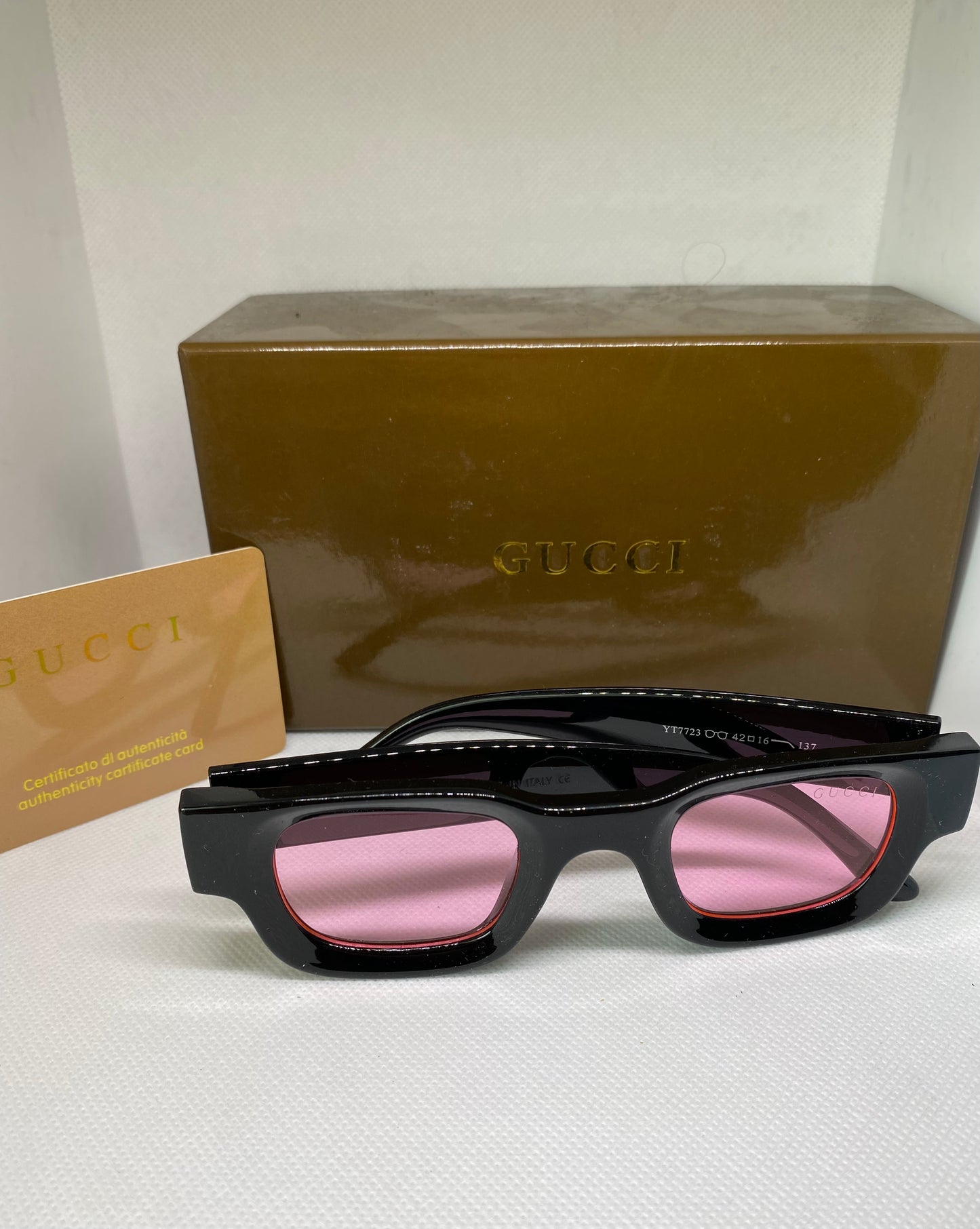 Gucci rose toto