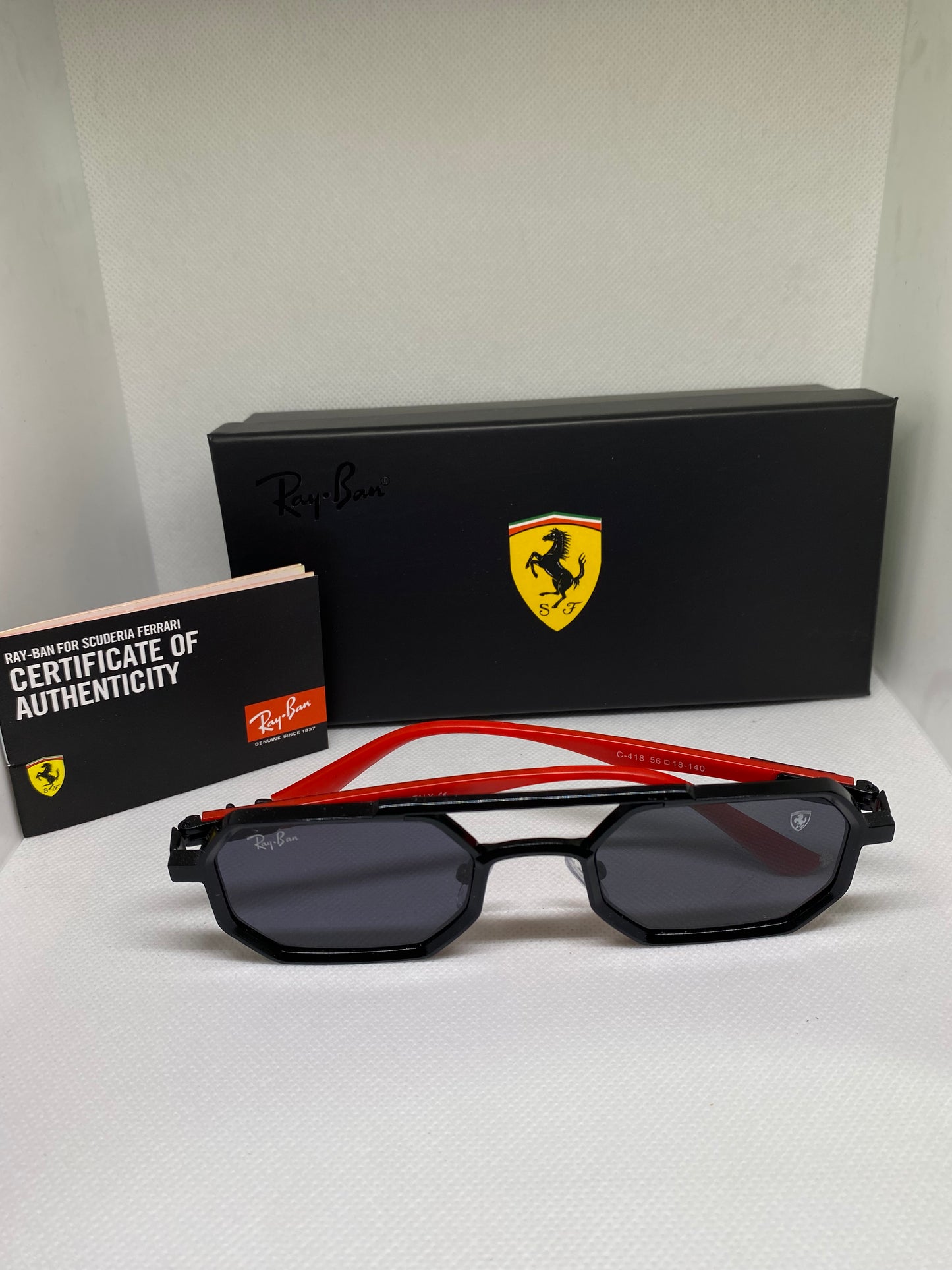 RAYBAN ROUGE FERRARI