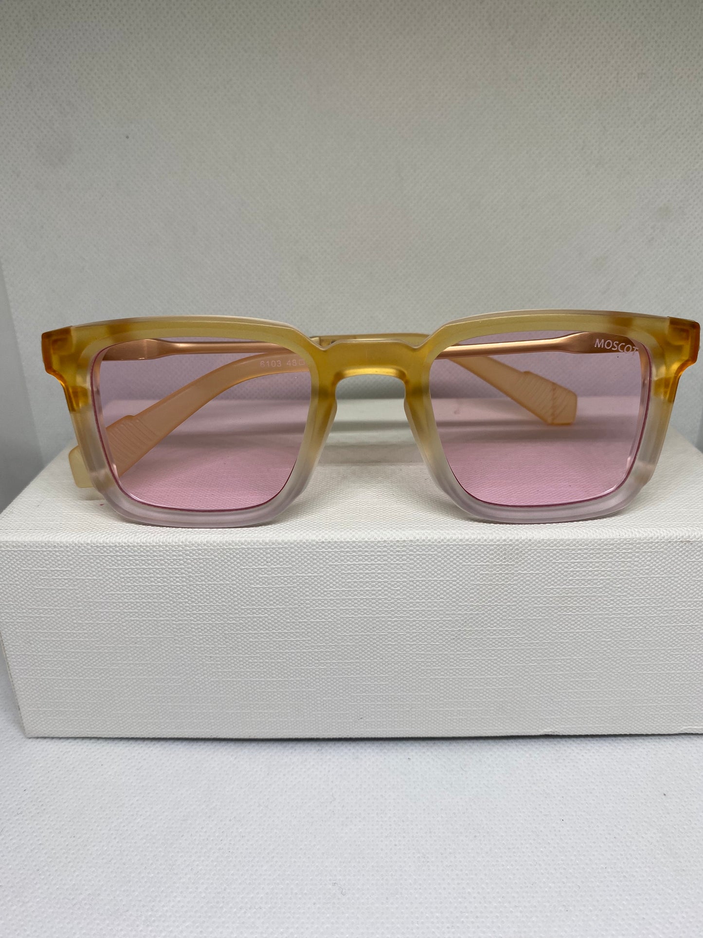 Moscot rose jaune