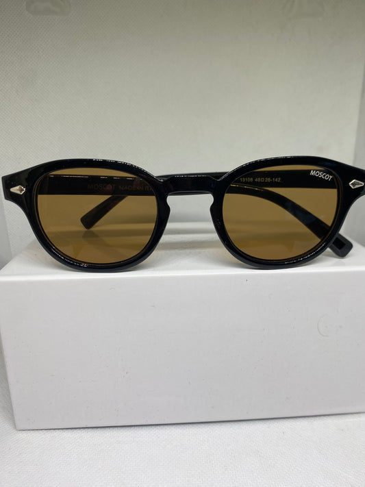 Moscot desert