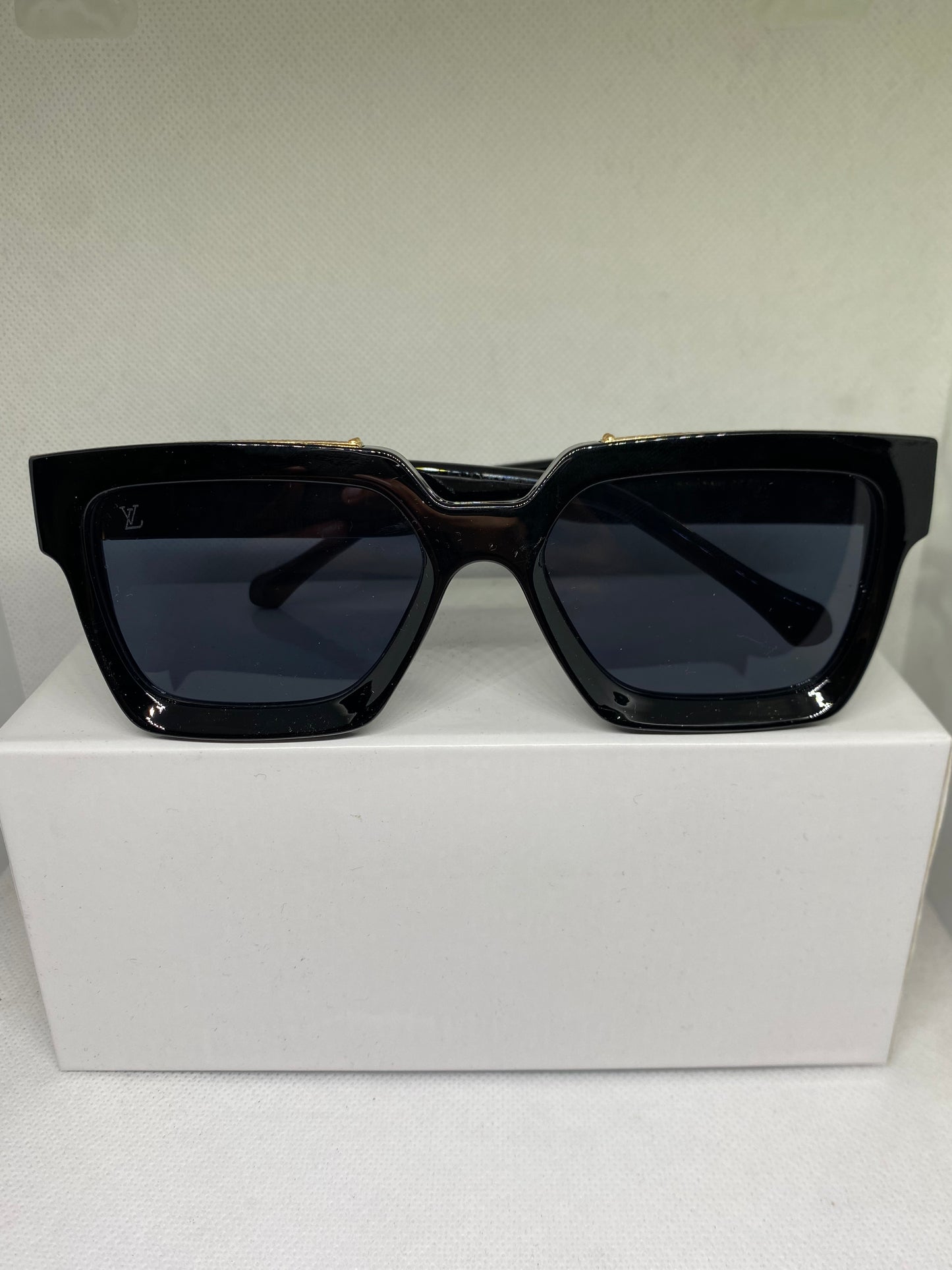 LV millionaire noir